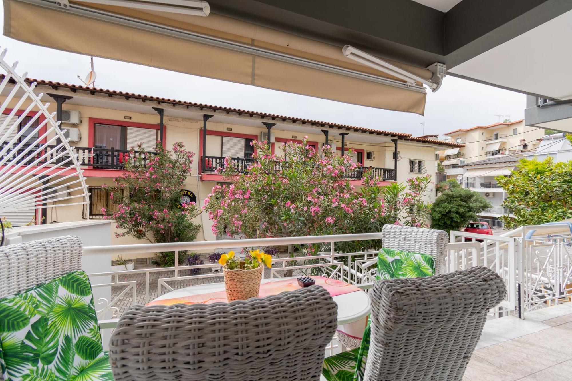 Family Inn Apartments&Suites Neos Marmaras Eksteriør bilde